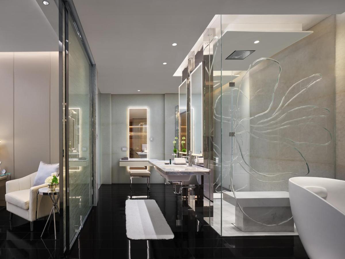 J Hotel, Shanghai Tower - Above All Else, Overlooking The Bund Екстериор снимка